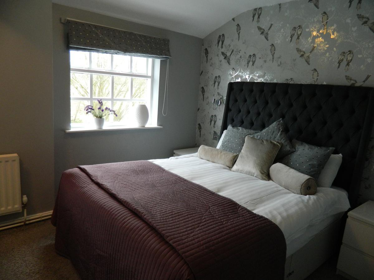 The Old Mill Hotel Alsager Esterno foto